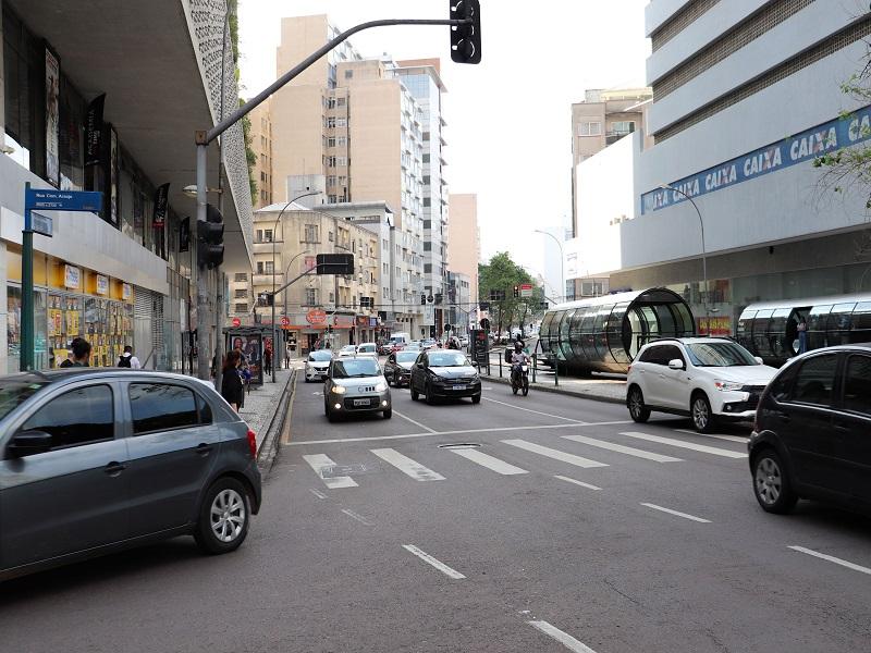 Matelândia: Carreta carregada com chapas de MDF tomba na BR 277 - Guia  Medianeira