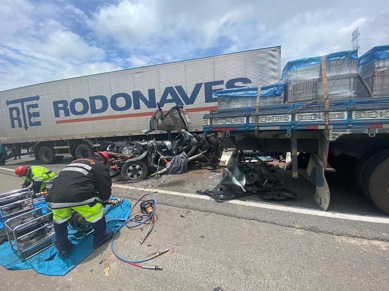 Engavetamento com vários veículos na BR-277 causa interdição total da  rodovia no PR; VEJA O VÍDEO – Portal Rondon