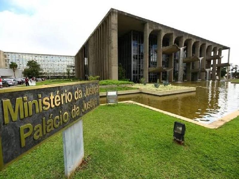 Solução de conflitos em terras indígenas terá maior presença do governo,  garante Ministro da Justiça — Senado Notícias